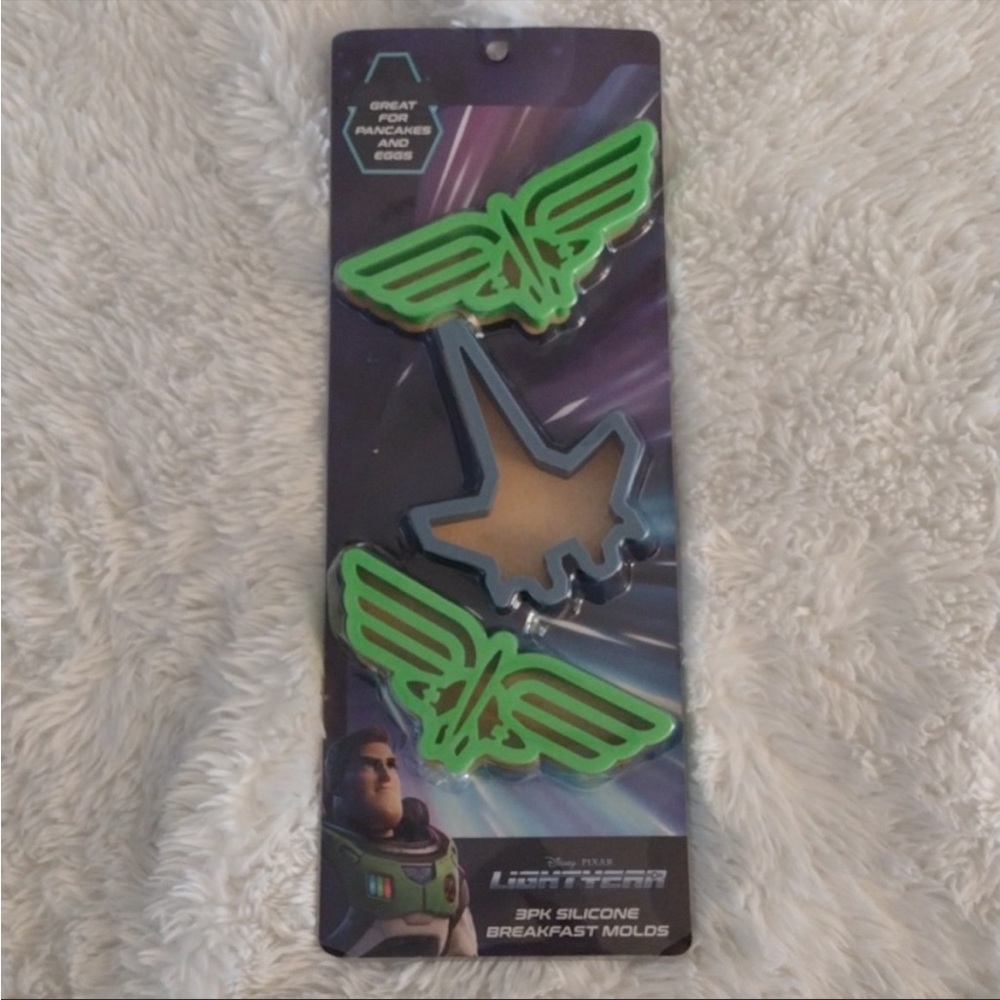 NWT 3 Piece Silicone Breakfast Molds Disney Pixar Lightyear